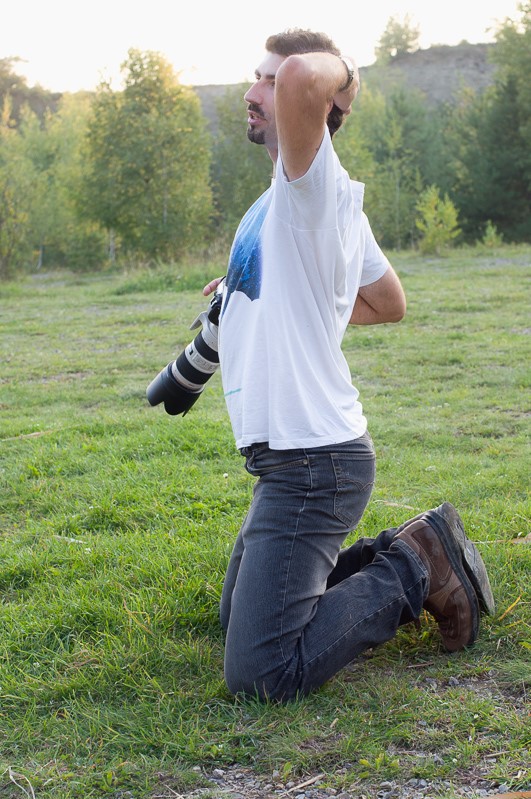 Here I’m performing my vision of a pose so the model can see it. The photo is courtesy of the quick reactions of Martin Kacvinsky.