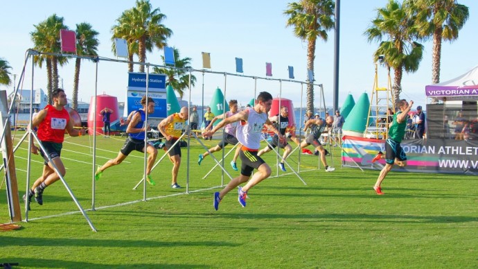 This sports photo excellently depicts the crowd of athletes. It positively exudes physical exertion. And that’s how it should be. Photo: JamesonsPhotography