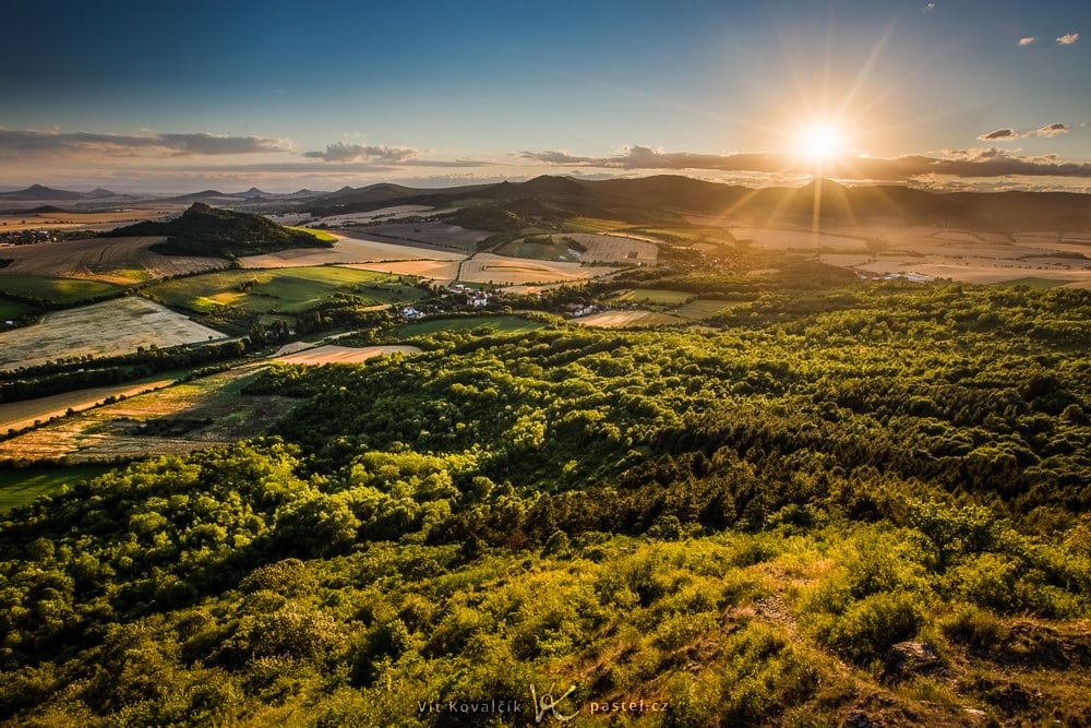 The sun pushed out of the center once again, based on the rule of thirds. Canon 5D Mark III, Canon EF 16-35/2.8 II, f/13, focal length 16 mm (the time and ISO varied, as this is a composite image)