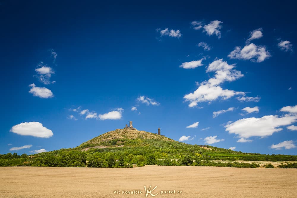 With the horizon at the bottom, this photo emphasizes the lonely ruins floating in the clouds. Canon 5D Mark III, Canon EF 16-35/2.8 II, 1/160 s, f/10, ISO 250, focal length 33 mm