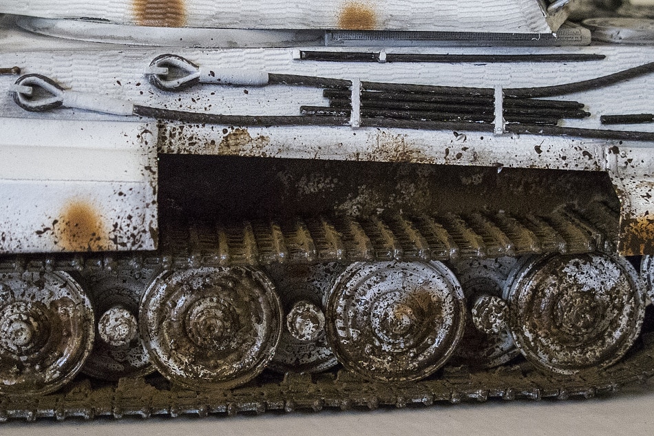 This detail shot of a model tank shows off how the artist handled the tank’s patina.