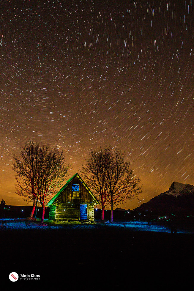 DG8K7111This photograph was taken on a clear night with an exposure time of 650 seconds, an ISO of 200, an f-stop of 8, and about 200 flash firings at 1/4 strength. Photo: Majo Eliáš