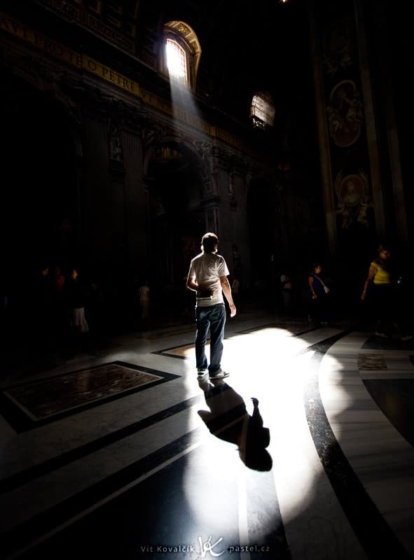 With a little patience, you can pre-arrange a scene and then take a picture that includes e.g. a random passerby. The St. Peter’s Basilica at the Vatican. Canon EOS 40D, Canon EF-S 10–22 mm F3.5–4.5 USM, 1/100 s, F8.0, ISO 100, focus 10 mm (= 16 mm 35mm equivalent)