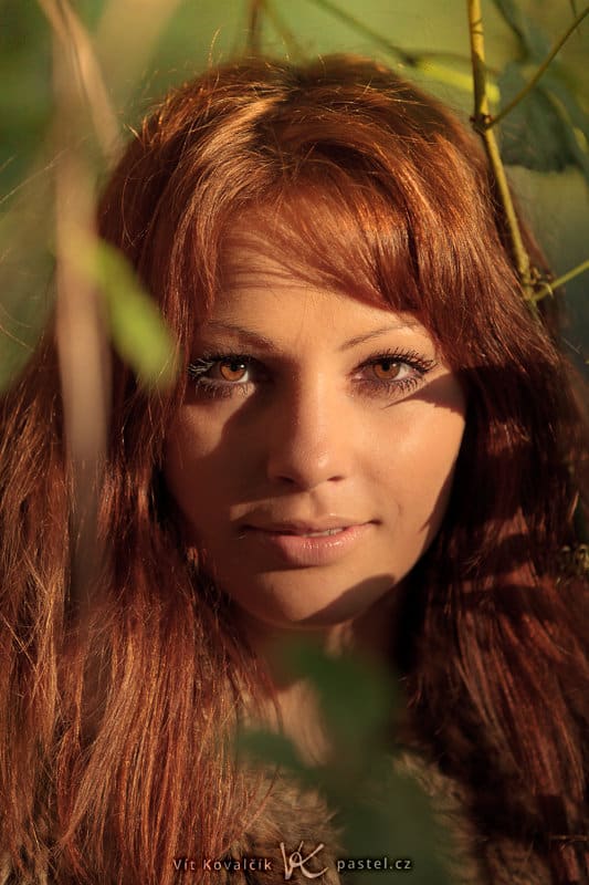 A portrait in ordinary sunlight. (It seems I left a high ISO setting here after some other pictures.) Canon EOS 5D Mark II, EF Canon 70–200 mm F2.8 IS II USM, 1/400 s, F2.8, ISO 400, focal length 155 mm.