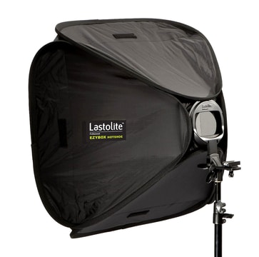 The difference in shape between an octabox and a regular softbox.