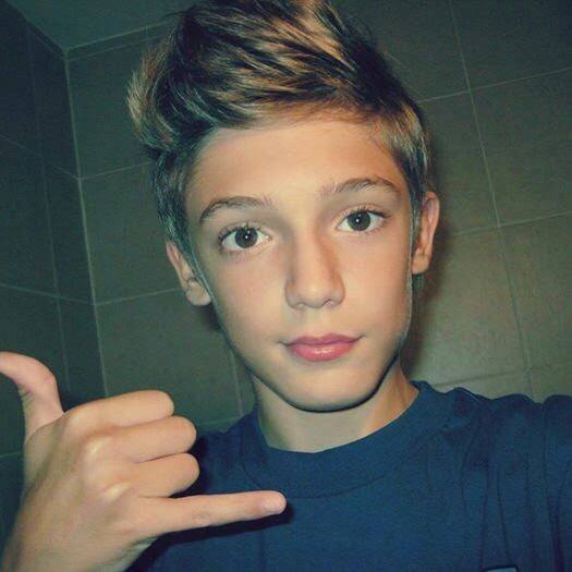 Cute Teen Guy Selfie picture