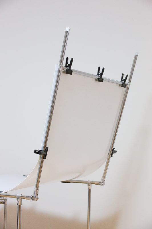 A shooting table from behind. The bottom is designed to not have any horizontal connectors.