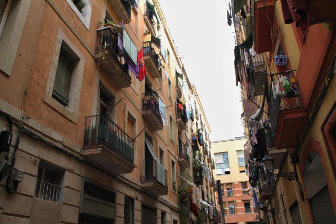 A picture with excellent composition that is also very personal despite not containing a single person. It gives you an idea of how people live in this Spanish city. Photo: michalxy