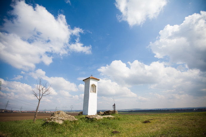 A landscape photographed with a 16mm lens (on a full-frame camera) with the smallest possible f number: f/2.8. Canon 5D Mark II, Canon EF 16–35/2.8 II, 1/1600 s, f/2.8, ISO 100, focus 16 mm 