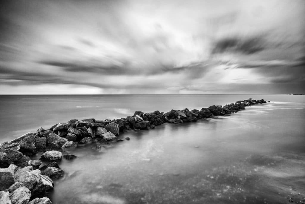 The sea with an ND1000 filter. This photo was taken by Giovanni Tabbò. Fuji X-T1, XF14mm F2,8 R, 3 minutes, F22, ISO 200, focus 14 mm