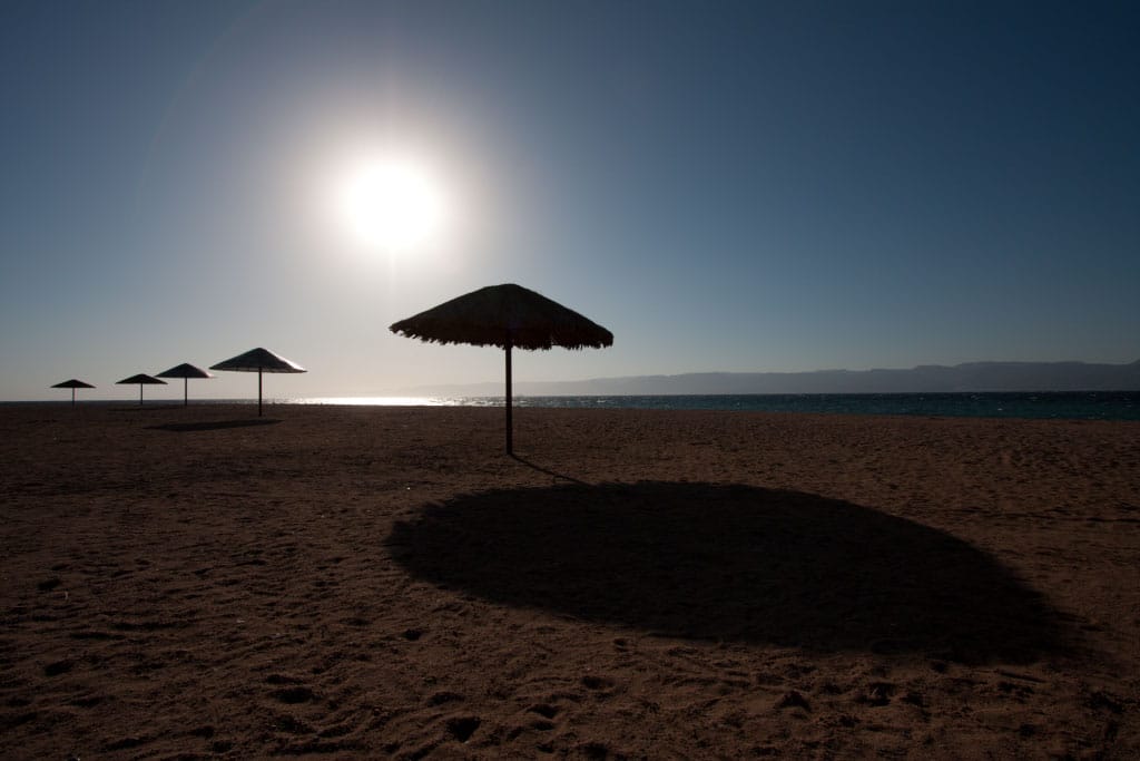 The original of this beach picture. It’s not bad, but it’s cold. Canon 40D, Canon EF-S 10-22/3.5-4.5, 1/1250 s, f/8.0, ISO 100, focal length 10 mm