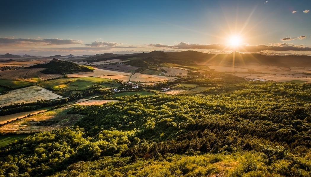 Bravely Face the Sun: How To Shoot With the Sun in the Frame