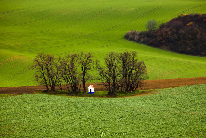 Benefits of Telephoto Lenses for Landscapes: a photo of the chapel from a different place.