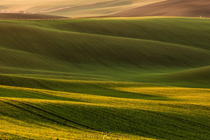 Benefits of Telephoto Lenses for Landscapes: “Moravian Tuscany” in the Czech Republic.