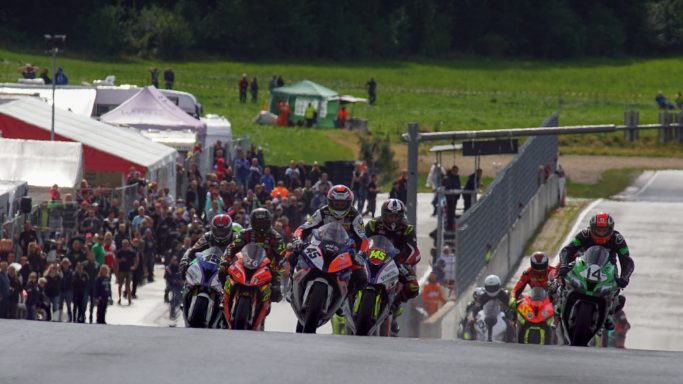 How to Photograph Motorcycles: the start of a race.