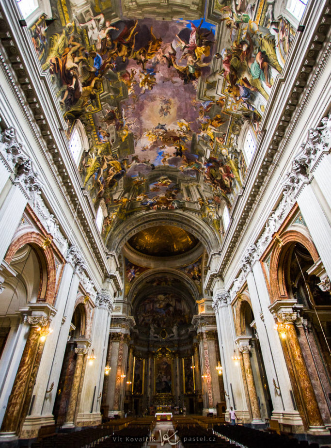 How to Photograph in Churches: wide shot and longer exposure.