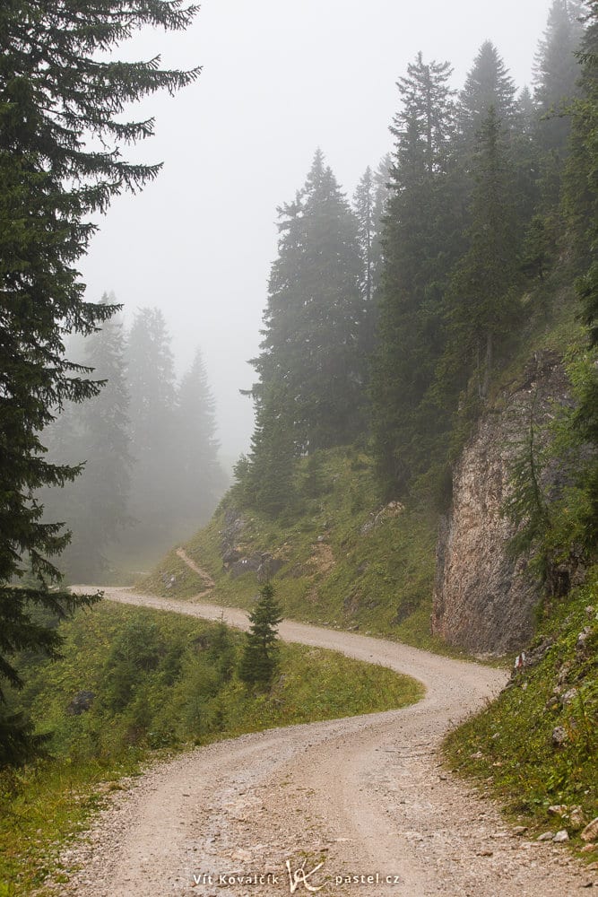 Photographing landscapes in rain and shine: picture of rain.