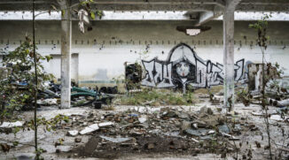 Urbex: Mastering Light and Composition