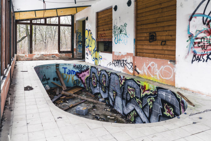 Urbex-Mastering Light and Composition: a terrace with the pool.