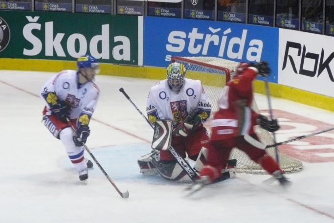 How to photograph sport: ice hockey.