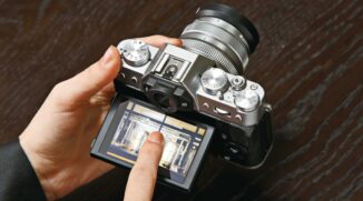 DSLRs vs. Mirrorless: Discover Their Pluses and Minuses