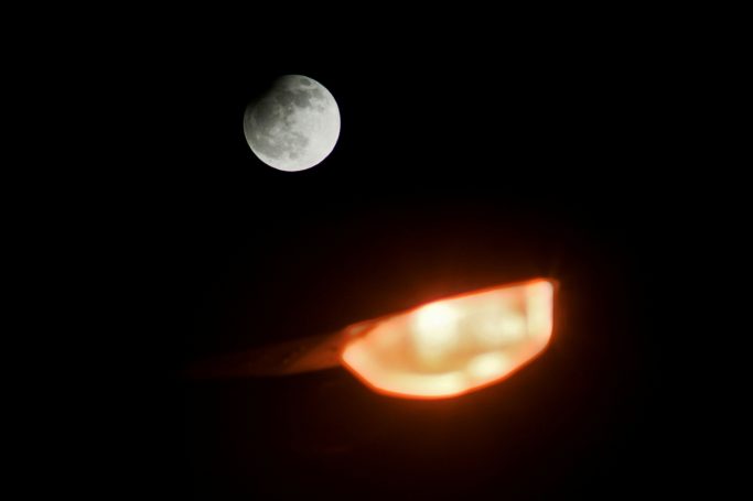 moon, lunar eclipse, moon photography, astrophotography, night sky, photographing the night sky