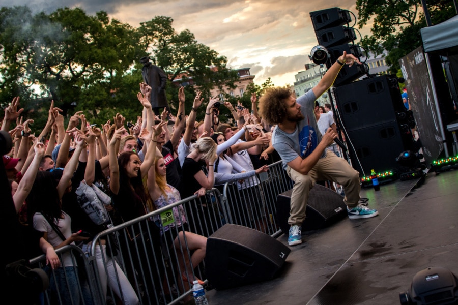 How to Photograph Concerts - MC Gey with crowd