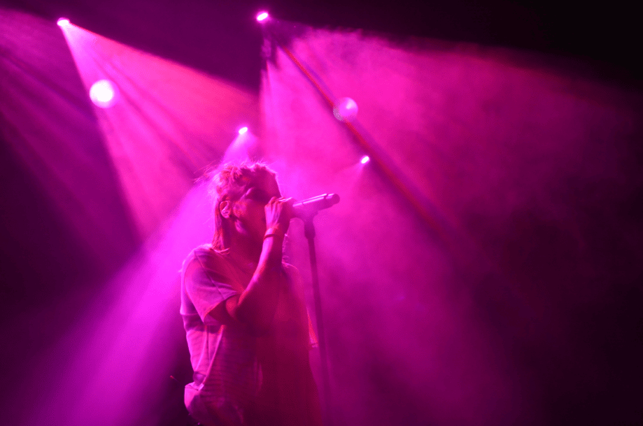 How to Photograph Concerts - violet color, Skyline