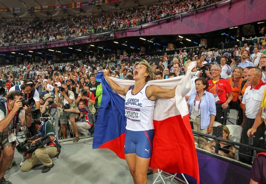 Athletics Photographer Aleš Gräf: How Usain Bolt Made Me Fall Off a Table (But Not Really) - Barbora Špotáková celebrating her victory