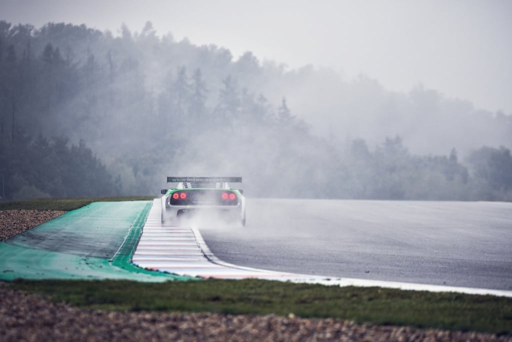 3 Practical Examples of How to Edit Car Racing Photos