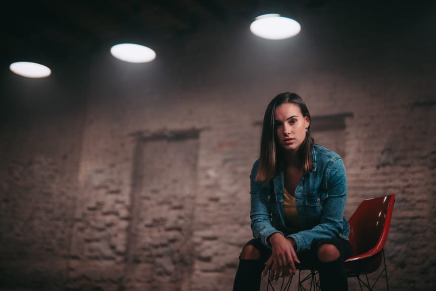 Portraits With an LED Ring Light - face