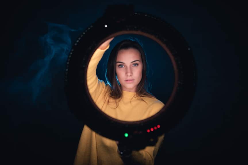 Portraits With an LED Ring Light - indicators