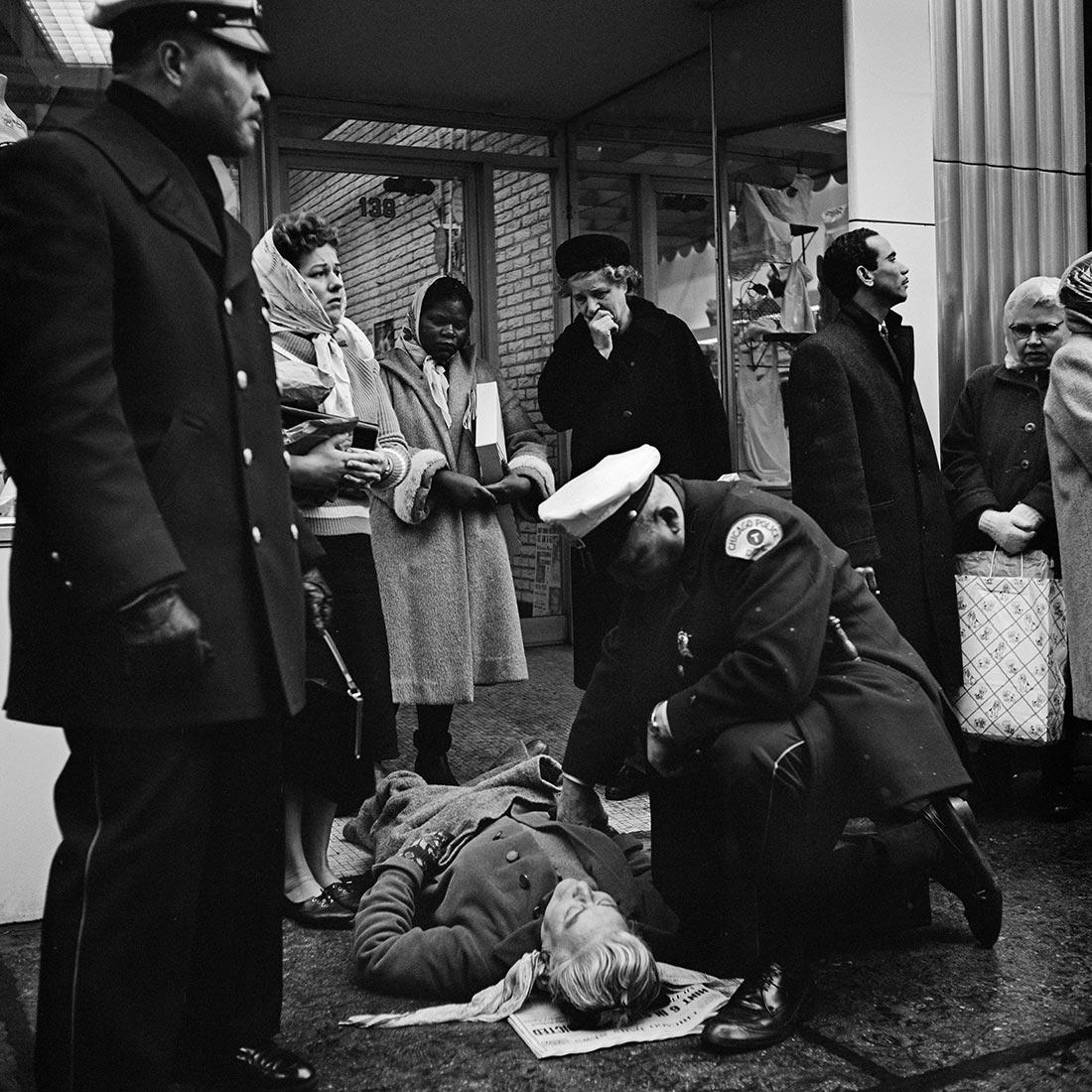 8 Clues to Better Street Photography in the Works of Vivian Maier