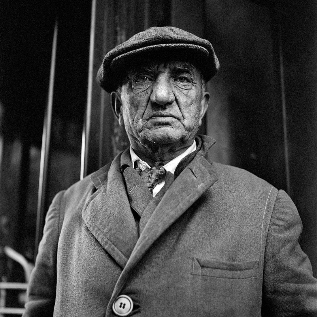 8 Clues to Better Street Photography in the Works of Vivian Maier