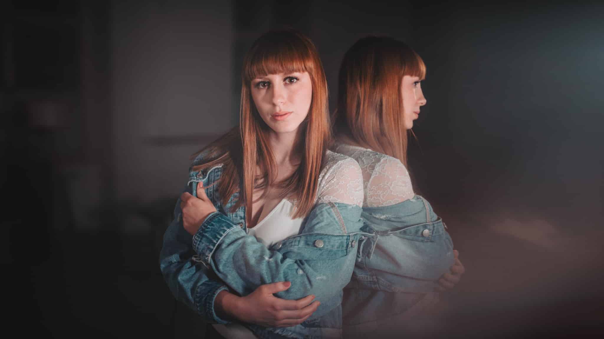 Want Truly Original Portrait Lighting? Then Experiment With Reflections and Refraction!