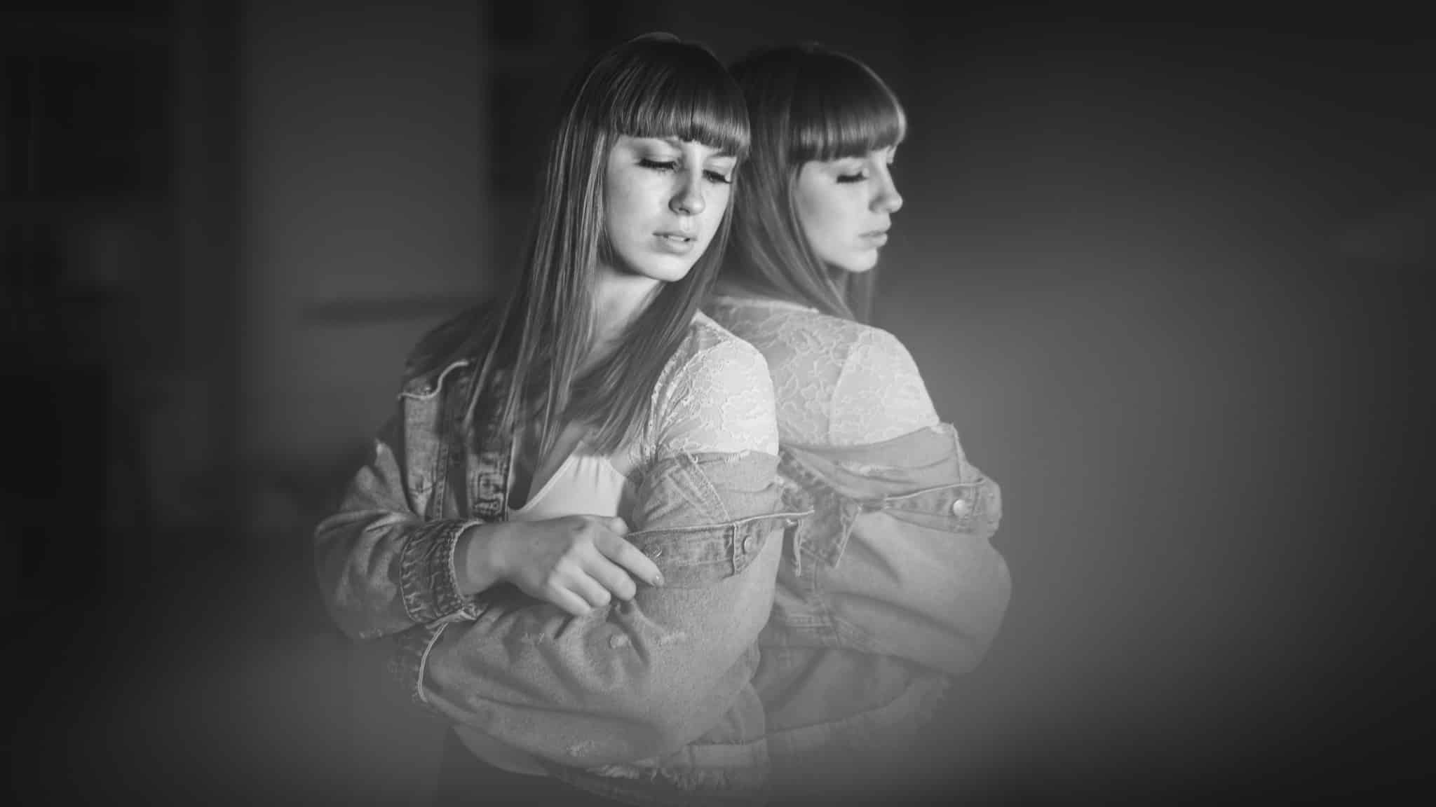 Want Truly Original Portrait Lighting? Then Experiment With Reflections and Refraction!