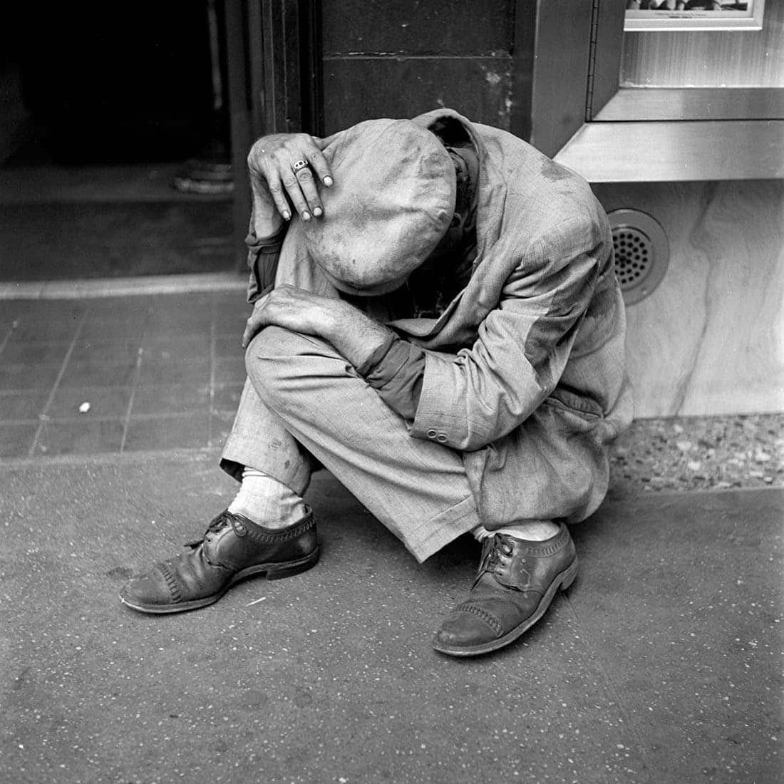 8 Clues to Better Street Photography in the Works of Vivian Maier