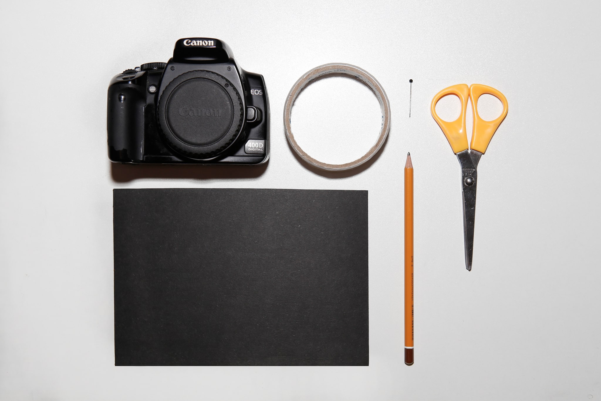 How to Create Your Own “Camera Obscura” Pinhole Camera and Take Crazy Color Portraits
