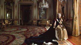 7 Ways to Approach Portraiture Like Annie Leibovitz Does