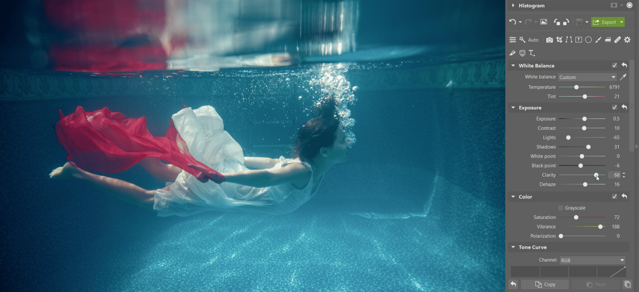 How to Brighten up Your Underwater Photos