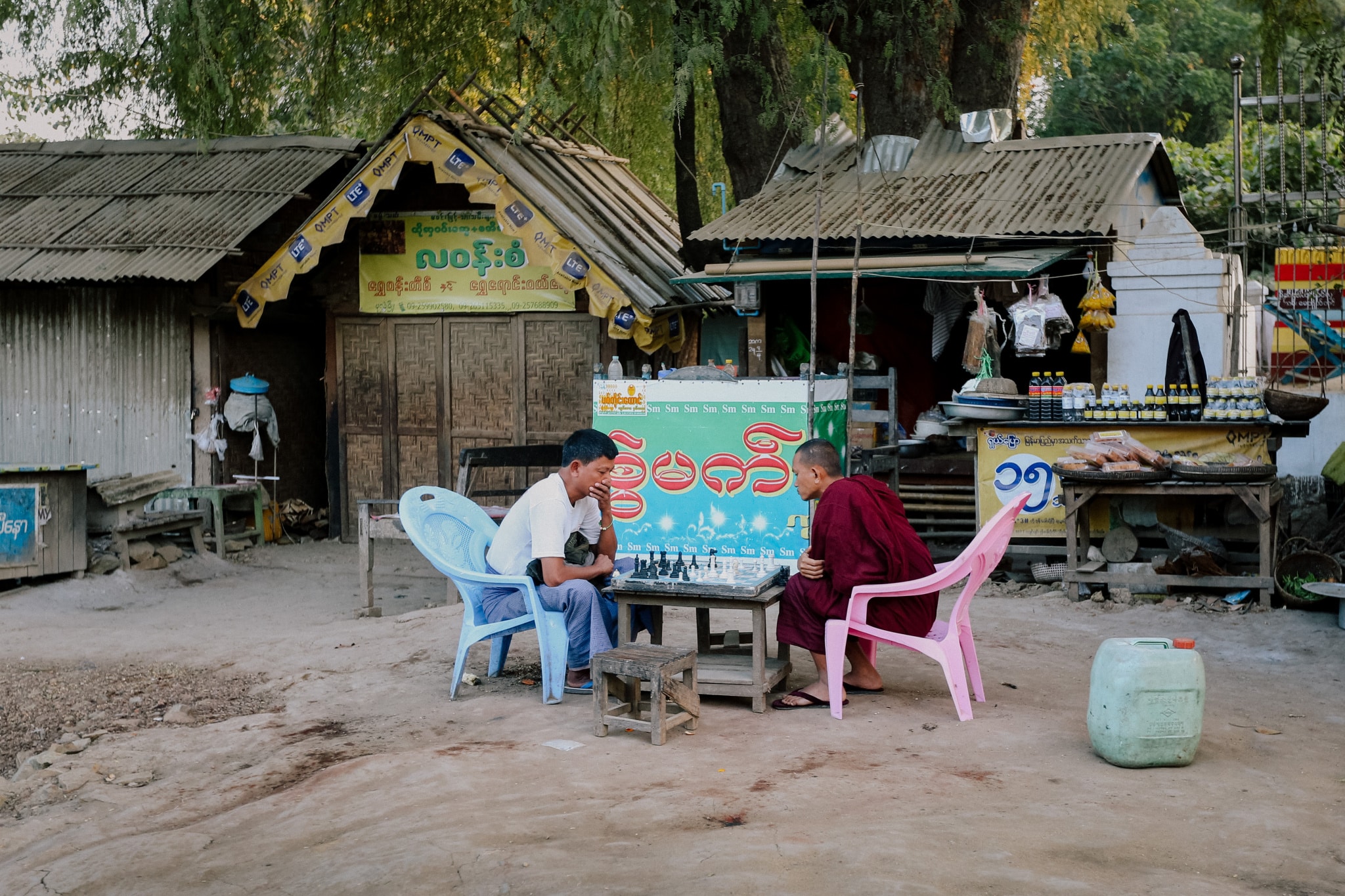 Photography Ethics: How to Take Pictures While Not Harming Others or Yourself