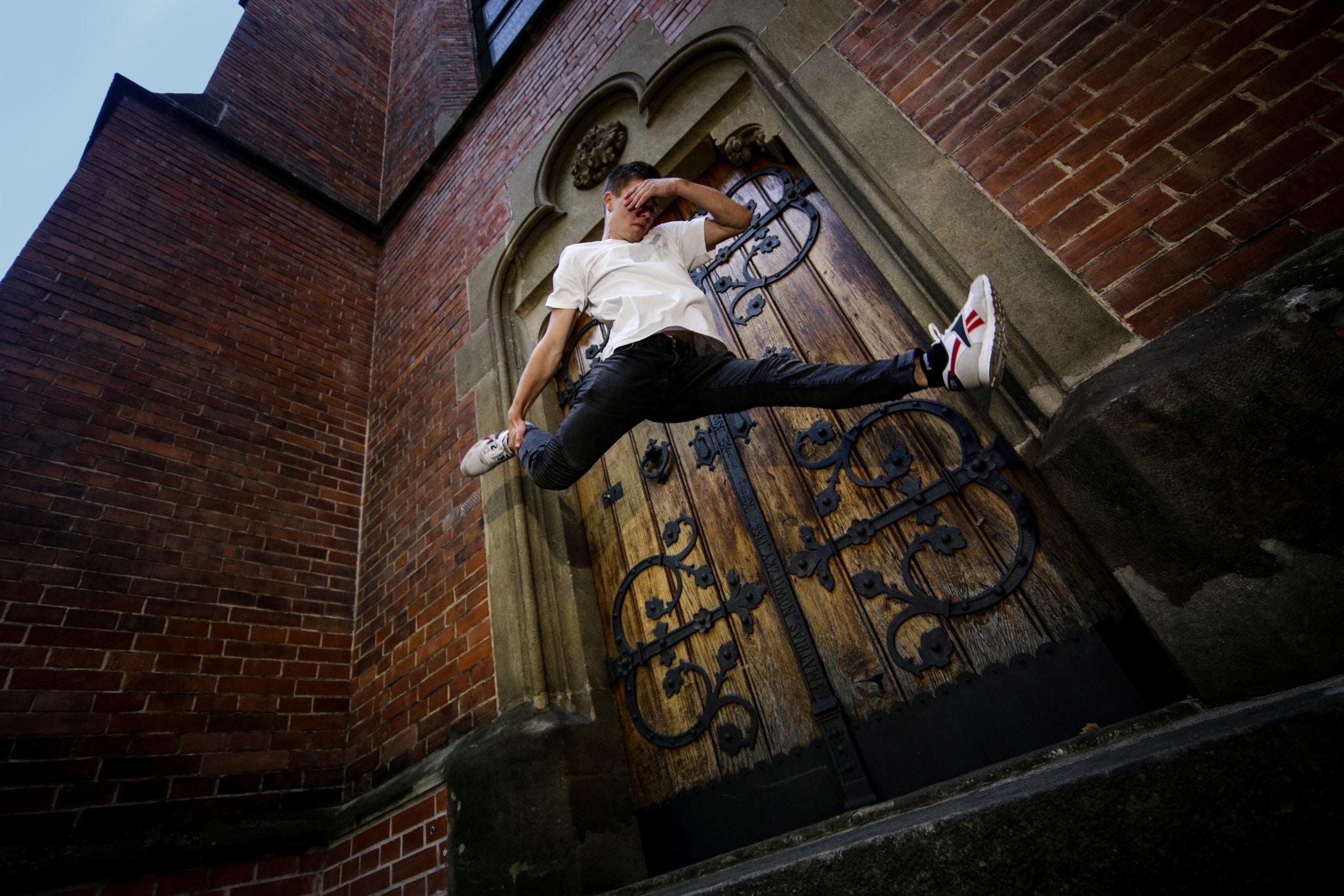 Wide-angle Lenses for Portrait Photography? Sure—Just Stand Back and Choose the Right Angle