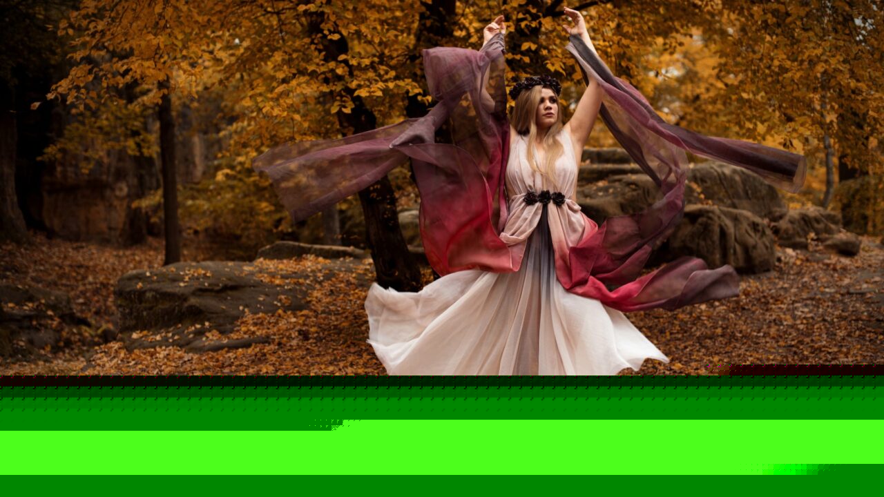 Tips for taking pictures in the fall: foggy mornings, color overflow, and a spooky Halloween