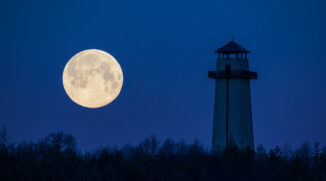 How to photograph the Moon – landscape photography