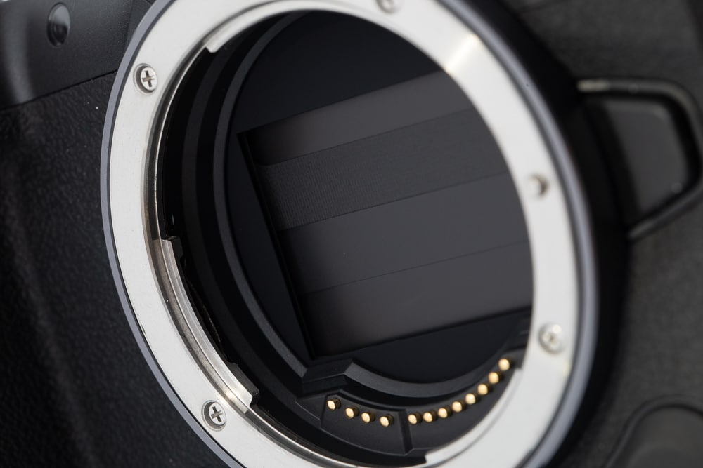 Mechanical vs. electronic shutter: what are the differences and which one should you use?