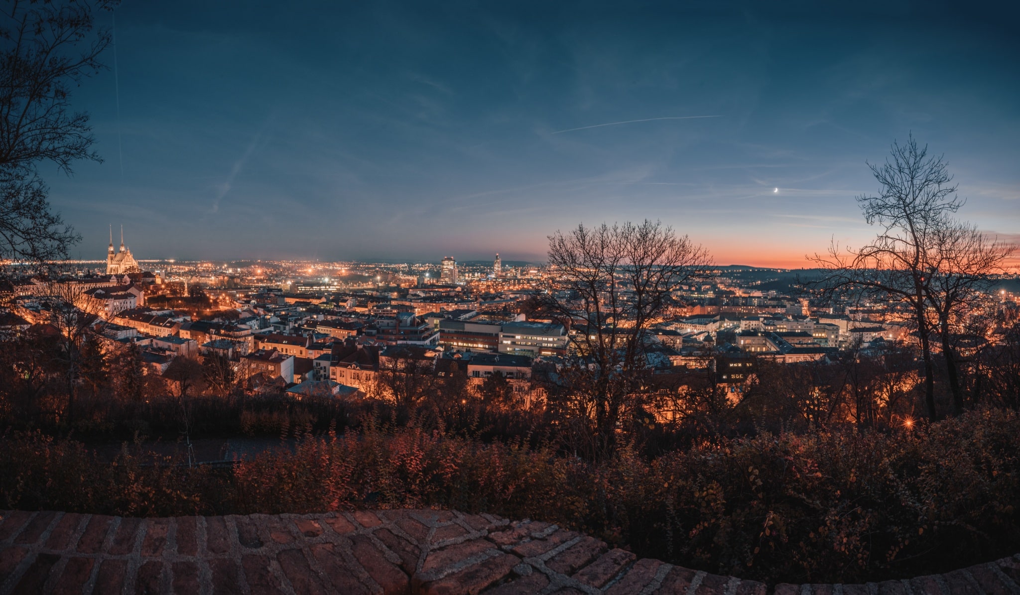Learn 3 ways to shoot panoramic photos