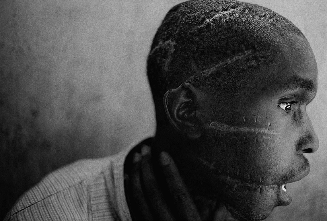 Photography in the trenches of war - 5 famous war photographers