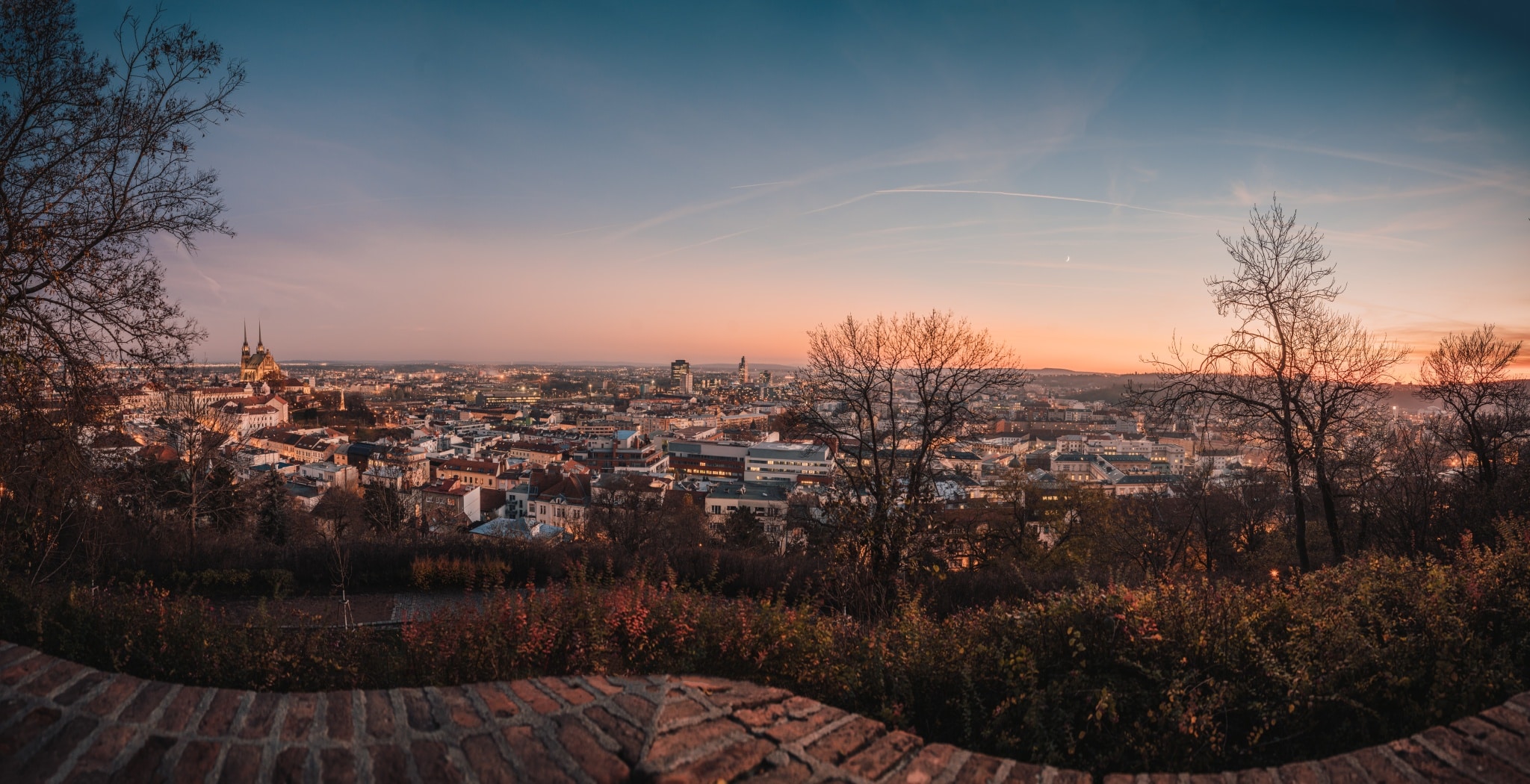 Learn 3 ways to shoot panoramic photos