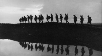 Photography in the trenches of war - 5 famous war photographers