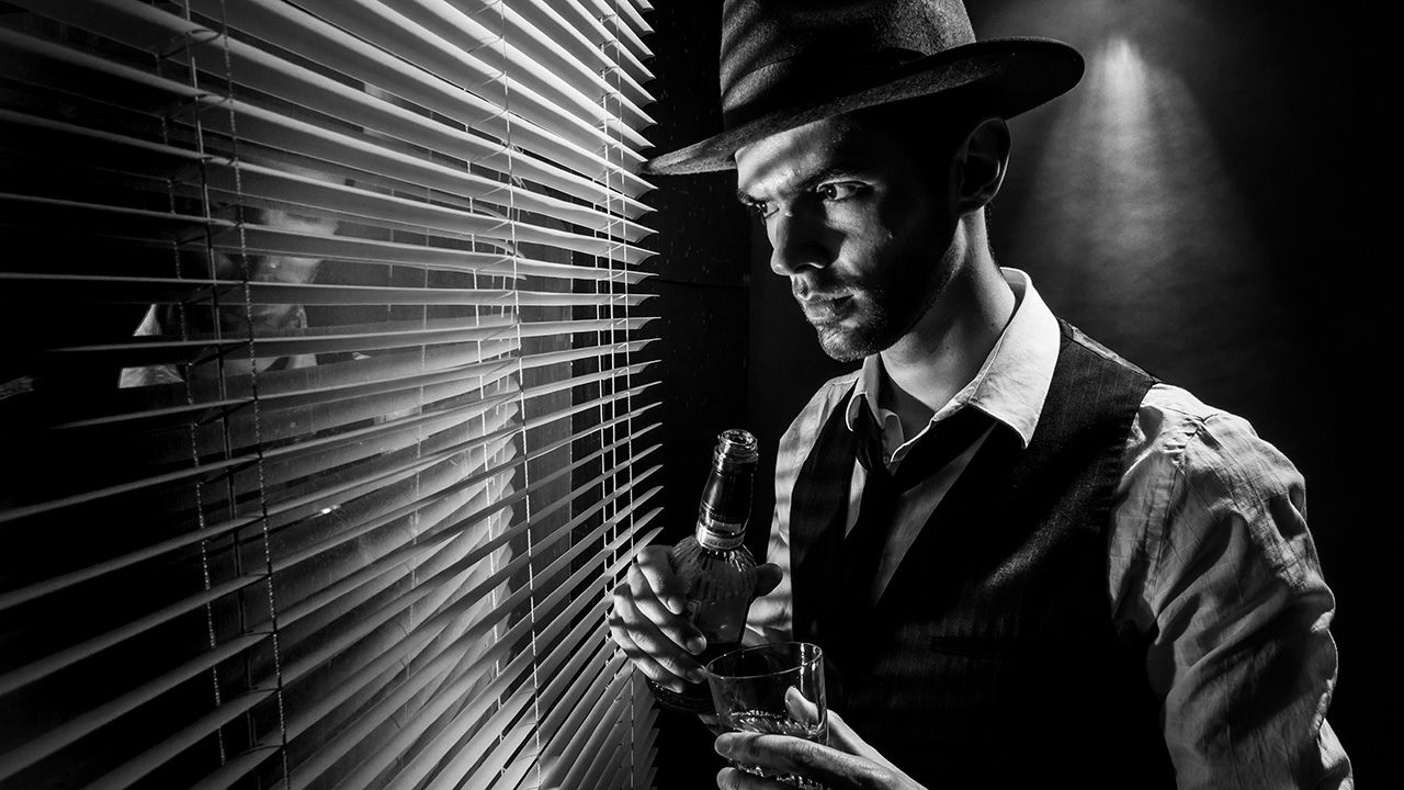 Crimes after dark-How to do a Film Noir photoshoot